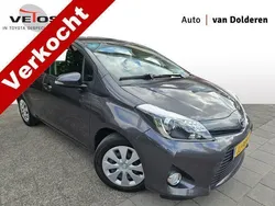 Grijs, metallic lak Gebruikt 2014 Toyota Yaris Hatchback | € 10.950 (Goede deal)