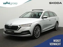 Zilver, metallic lak Gebruikt 2021 Skoda Octavia Business Line Stationwagen | € 25.900 (Eerlijke prijs)