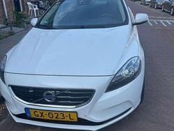 Wit Gebruikt 2015 Volvo V40 Summum Stationwagen | € 6.000 (Goede deal)