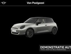 Grijs Gebruikt 2025 Mini Cooper SE Favoured Hatchback | € 51.357