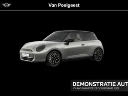 Grijs Nieuw 2025 Mini Cooper SE Favoured Hatchback | € 51.357