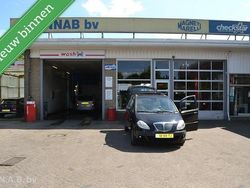 Bruin Gebruikt 2007 Lancia Musa MPV | € 2.250 (Eerlijke prijs)