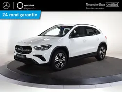 Wit Gebruikt 2023 Mercedes GLA250 Luxury SUV | € 43.850 (Eerlijke prijs)