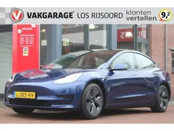 Blauw, metallic lak Gebruikt 2021 Tesla Model 3 Standard Range Sedan | € 22.900 (Iets duurder)