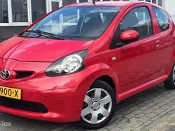 Rood Gebruikt 2006 Toyota Aygo Hatchback | € 2.249 (Eerlijke prijs)