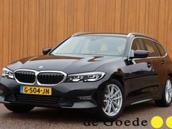 Zwart, metallic lak Gebruikt 2019 BMW 330 Executive Stationwagen | € 26.940 (Goede deal)