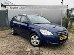 Blauw Gebruikt 2009 Kia Ceed 2 Stationwagen | € 2.249 (Eerlijke prijs)