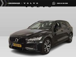 Zwart Gebruikt 2021 Volvo V60 R-Design Stationwagen | € 32.899 (Eerlijke prijs)