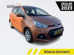Oranje Gebruikt 2014 Hyundai i10 Comfort Hatchback | € 6.945 (Eerlijke prijs)