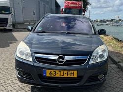 Gebruikt 2006 Opel Signum Executive Stationwagen | € 2.300