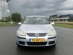 Grijs Gebruikt 2005 VW Golf IV Hatchback | € 1.850 (Iets duurder)