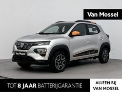 Grijs, metallic lak Gebruikt 2022 Dacia Spring Comfort Plus Hatchback | € 10.440 (Goede deal)