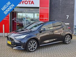 Zwart Gebruikt 2024 Toyota Yaris Hybrid Executive Hatchback | € 29.400 (Duur)