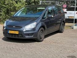 Grijs Gebruikt 2010 Ford S-MAX Trend MPV | € 2.250 (Duur)