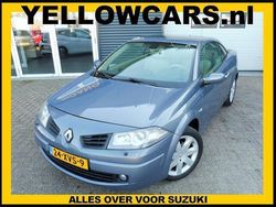 Grijs, metallic lak Gebruikt 2006 Renault Mégane Cabriolet Cabriolet | € 3.949 (Iets duurder)