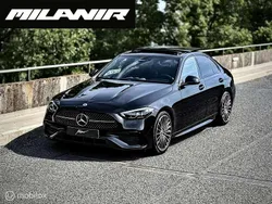 Zwart, metallic lak Gebruikt 2022 Mercedes C180 AMG line Sedan | € 40.945 (Eerlijke prijs)