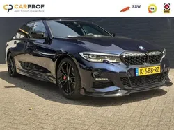 Blauw, metallic lak Gebruikt 2021 BMW 318 Executive Sedan | € 34.850 (Iets duurder)