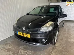 Zwart Gebruikt 2006 Renault Clio II Dynamique Hatchback | € 1.299 (Eerlijke prijs)