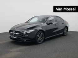 Zwart Gebruikt 2020 Mercedes A250 Business Sedan | € 27.900 (Goede deal)