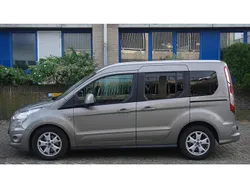 Grijs Gebruikt 2017 Ford Tourneo Connect Titanium MPV | € 7.950 (Iets duurder)
