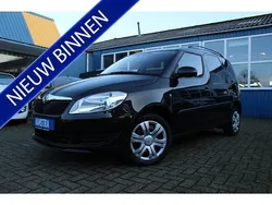 Zwart Gebruikt 2011 Skoda Roomster Plus Edition Stationwagen | € 5.444 (Eerlijke prijs)
