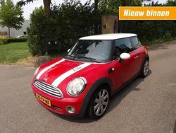 Rood, andere lak Gebruikt 2007 Mini Cooper S Hatchback | € 1.990