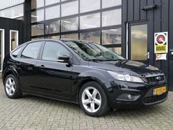 Zwart Gebruikt 2011 Ford Focus Hatchback | € 4.589 (Super prijs)