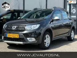 Zwart Gebruikt 2018 Dacia Sandero Stepway Hatchback | € 10.888 (Eerlijke prijs)