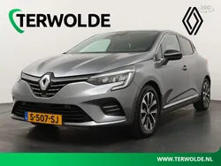 Grijs Gebruikt 2023 Renault Clio V Techno Hatchback | € 24.345 (Eerlijke prijs)