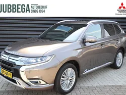 Bruin Gebruikt 2019 Mitsubishi Outlander P-HEV Instyle SUV | € 24.495 (Eerlijke prijs)