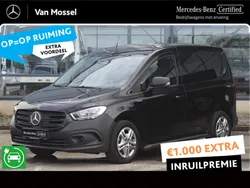 Zwart Gebruikt 2024 Mercedes eCitan Van | € 33.945