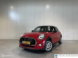 Rood Gebruikt 2018 Mini Cooper Hatchback | € 15.750 (Eerlijke prijs)