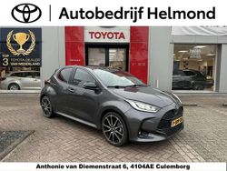 Grijs Gebruikt 2022 Toyota Yaris Hybrid Premium Hatchback | € 26.900 (Duur)