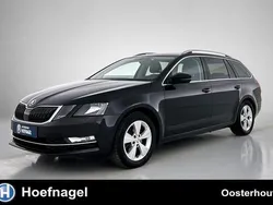 Zwart, metallic lak Gebruikt 2018 Skoda Octavia Style Stationwagen | € 18.900 (Iets duurder)