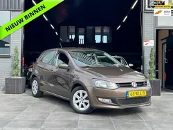 Bruin, metallic lak Gebruikt 2012 VW Polo Comfortline Hatchback | € 7.000 (Goede deal)