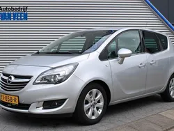 Grijs Gebruikt 2016 Opel Meriva MPV | € 12.945 (Iets duurder)