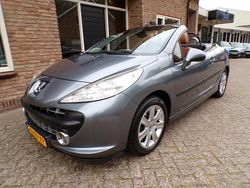 Grijs Gebruikt 2007 Peugeot 207 CC Cabriolet | € 3.900 (Duur)