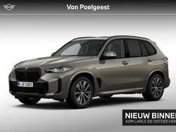 Manhattan metallic (c3d) (bruin metallic) Gebruikt 2025 BMW X5 M Sport SUV | € 99.795 (Super prijs)