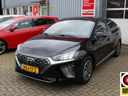Zwart Gebruikt 2020 Hyundai Ioniq Premium Sedan | € 18.900 (Eerlijke prijs)