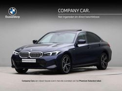 Blauw Gebruikt 2025 BMW 330e M Sport Sedan | € 59.950 (Eerlijke prijs)