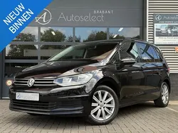 Zwart Gebruikt 2016 VW Touran Highline MPV | € 15.990 (Goede deal)