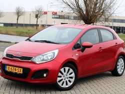 Rood Gebruikt 2012 Kia Rio 2 Hatchback | € 5.999 (Goede deal)