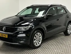 Zwart Gebruikt 2019 VW T-Roc Business SUV | € 21.850 (Goede deal)
