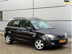 Zwart Gebruikt 2005 Mazda 2 Exclusive MPV | € 700 (Eerlijke prijs)