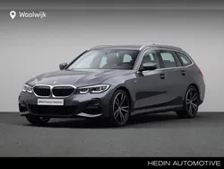 Grijs, metallic lak Gebruikt 2020 BMW 320 Executive Stationwagen | € 34.880 (Iets duurder)