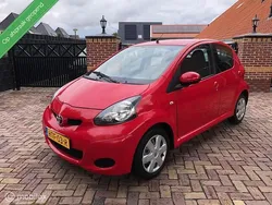 Rood Gebruikt 2009 Toyota Aygo Comfort Hatchback | € 2.999 (Super prijs)