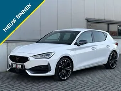 Wit, metallic lak Gebruikt 2022 Cupra Leon VZ Hatchback | € 26.995 (Goede deal)