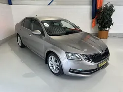 Grijs Gebruikt 2019 Skoda Octavia Hatchback | € 16.950 (Eerlijke prijs)