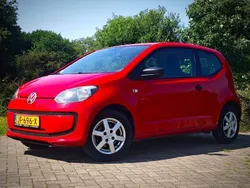 Rood Gebruikt 2013 VW up! take up! Hatchback | € 3.450 (Iets duurder)