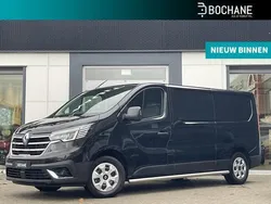 Midnightzwart d68 Gebruikt 2024 Renault Trafic Van | € 25.500 (Eerlijke prijs)